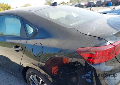 2023 Kia Forte Lxs z USA, uszkodzony, nr VIN 3KPF24AD2PE519484
